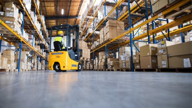 Warehouse management software that tells you picking and dispatching orders